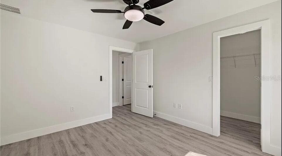 130 HALLMARK AVENUE — photo 13 of 15