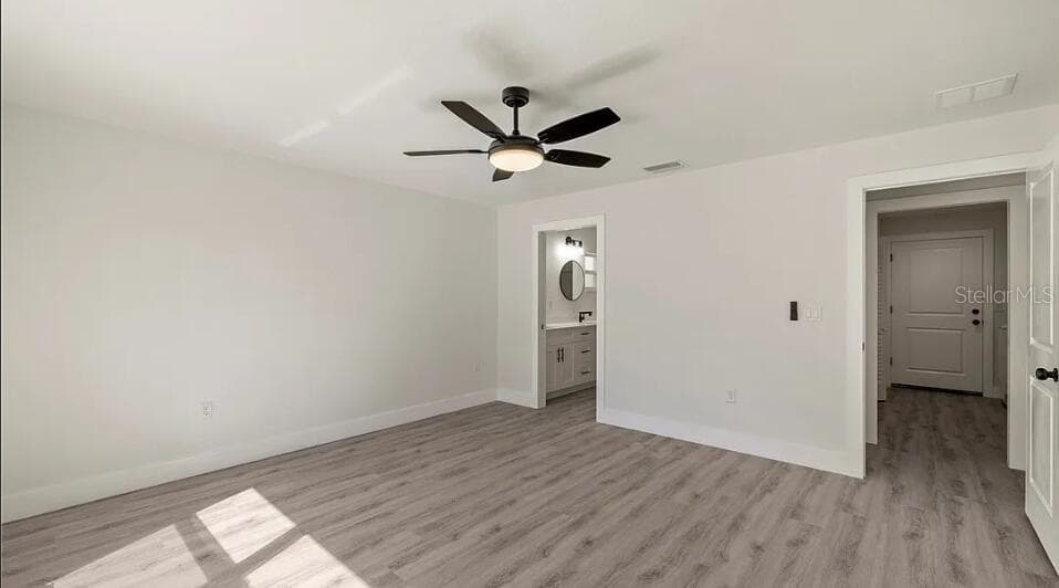 130 HALLMARK AVENUE — photo 8 of 15
