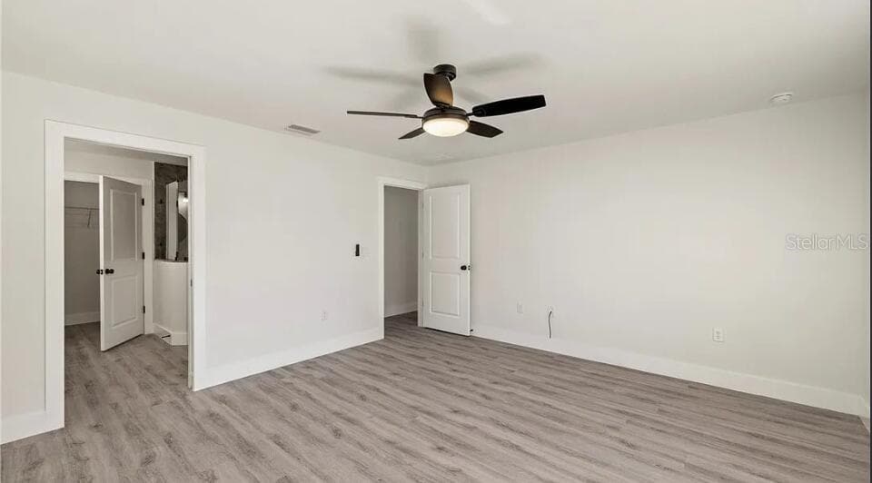 130 HALLMARK AVENUE — photo 7 of 15