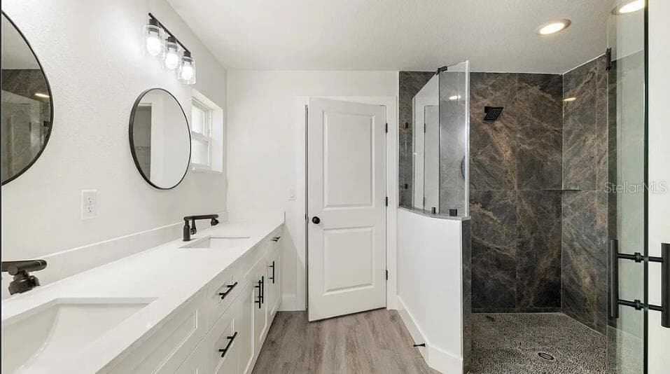 130 HALLMARK AVENUE — photo 10 of 15