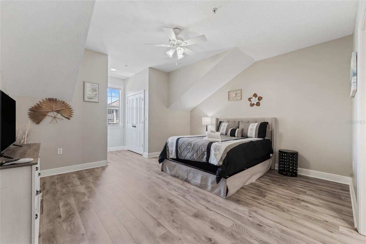 7636 HERITAGE CROSSING WAY — photo 31 of 53