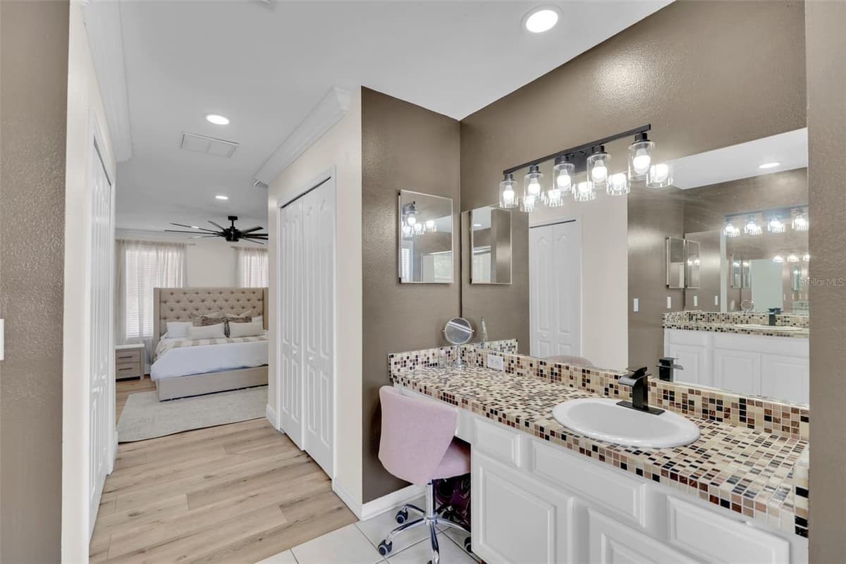 1250 LORETTO CIRCLE — photo 36 of 60