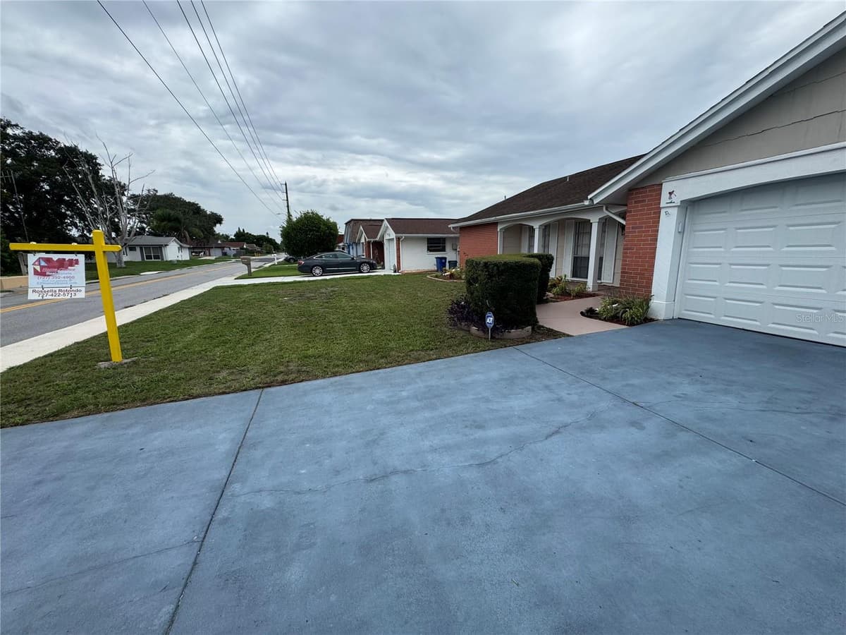 3438 MOOG ROAD — photo 5 of 26