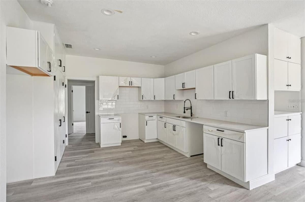41333 STATE ROAD 19 — photo 5 of 18