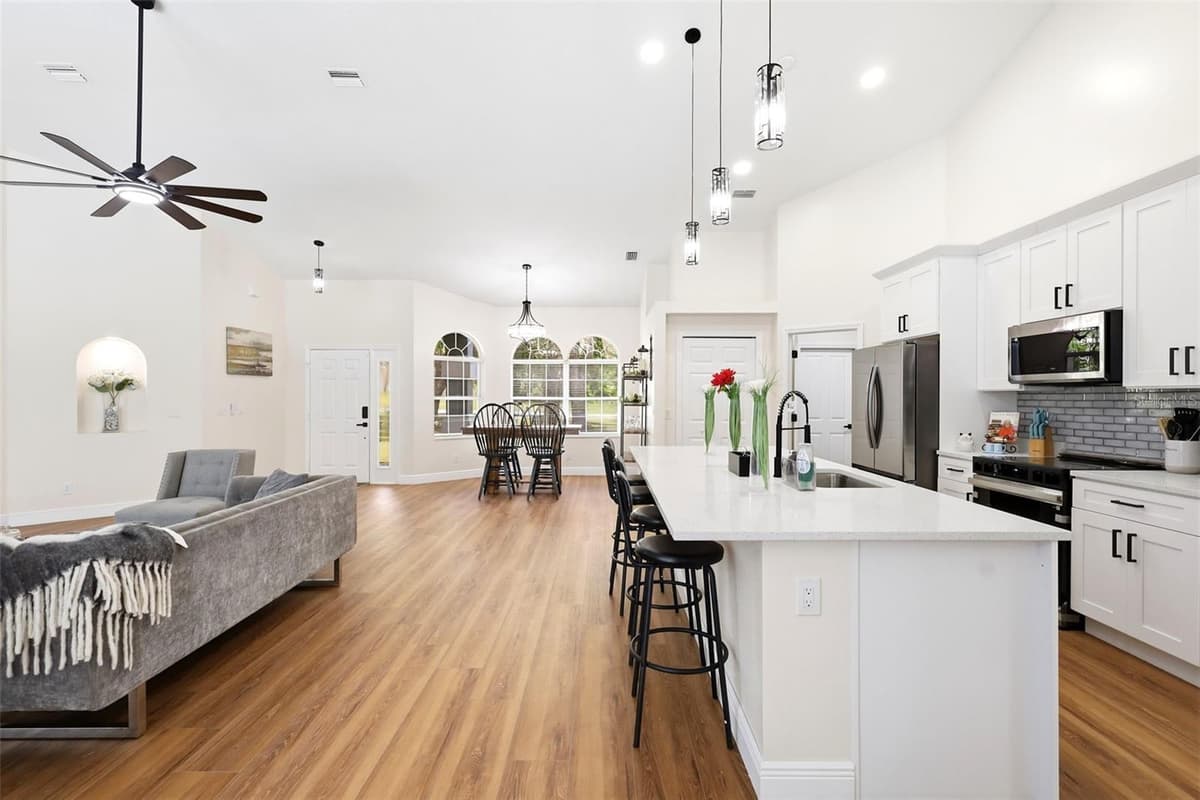 5042 PEPPERMINT DRIVE — photo 10 of 52