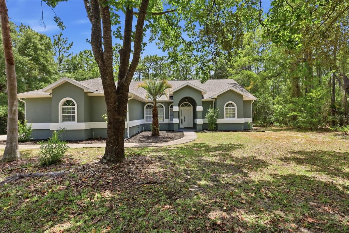 5042 PEPPERMINT DRIVE — photo 3 of 52