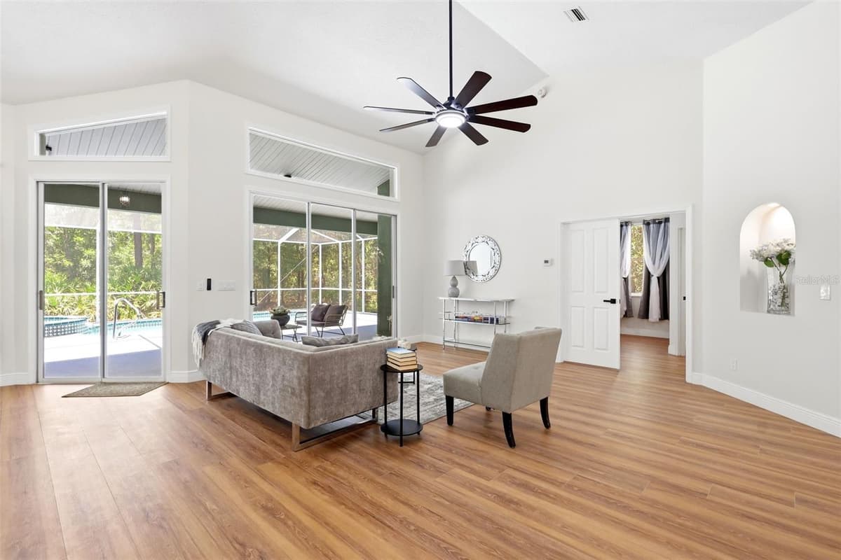 5042 PEPPERMINT DRIVE — photo 13 of 52