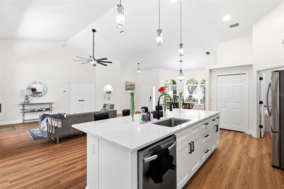 5042 PEPPERMINT DRIVE — photo 17 of 52