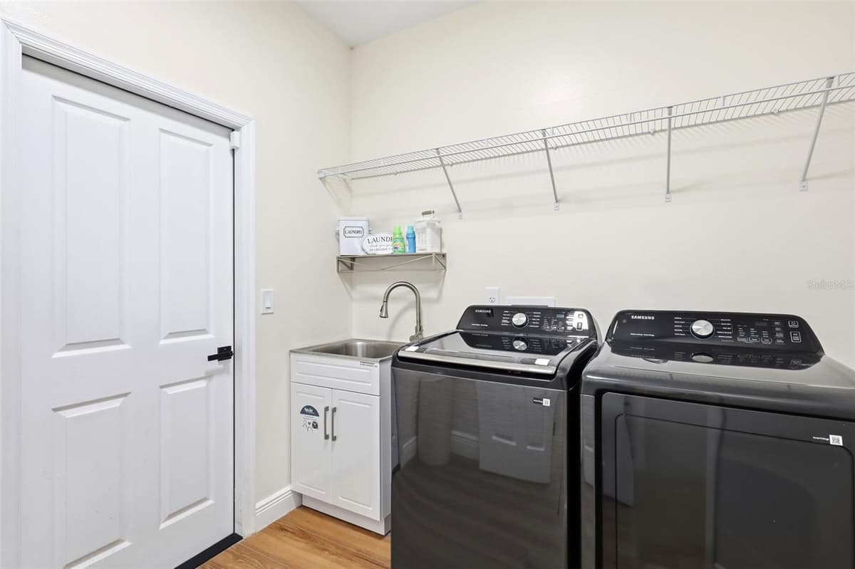 5042 PEPPERMINT DRIVE — photo 35 of 52