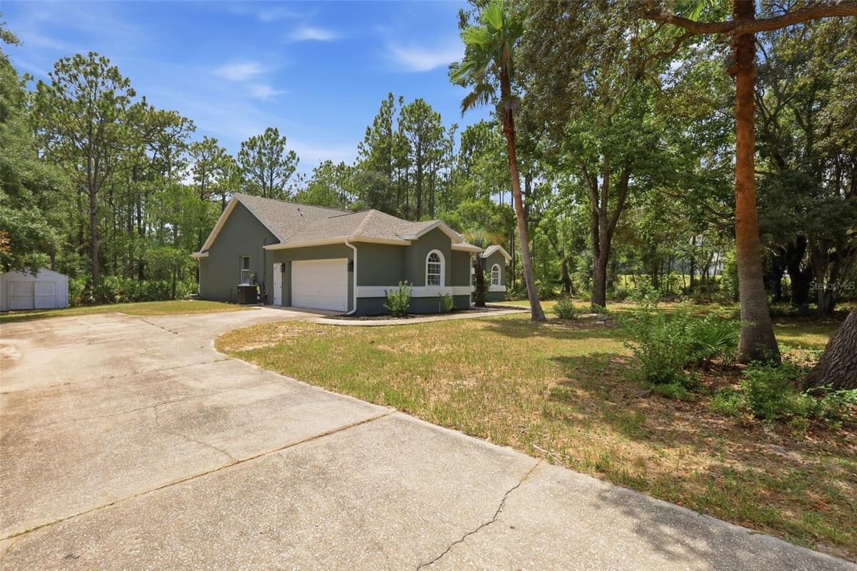 5042 PEPPERMINT DRIVE — photo 5 of 52