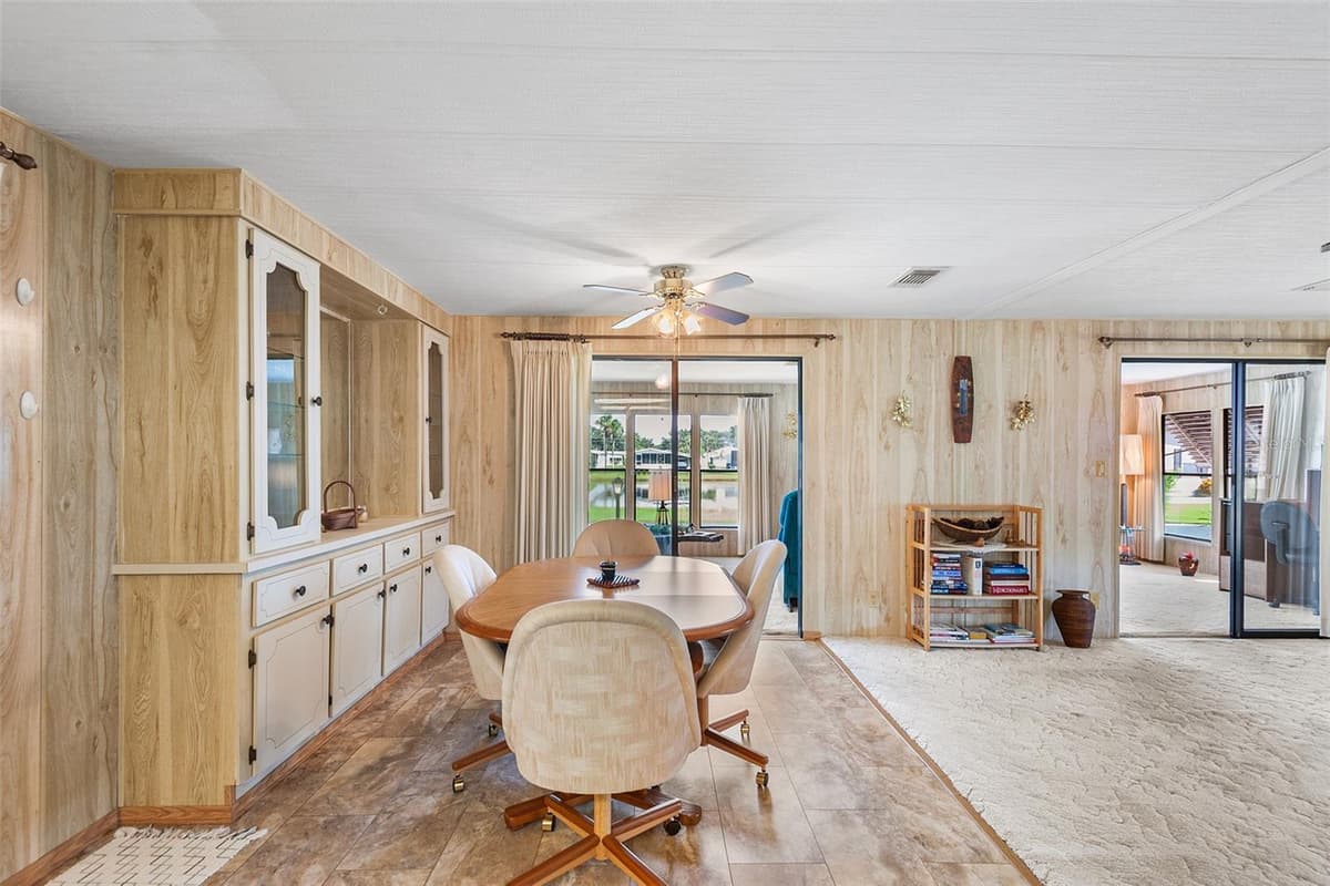 128 LAKE HAZEL DRIVE — photo 18 of 46