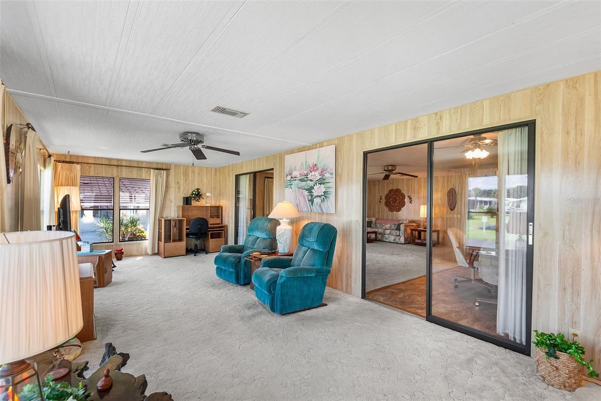 128 LAKE HAZEL DRIVE — photo 8 of 46