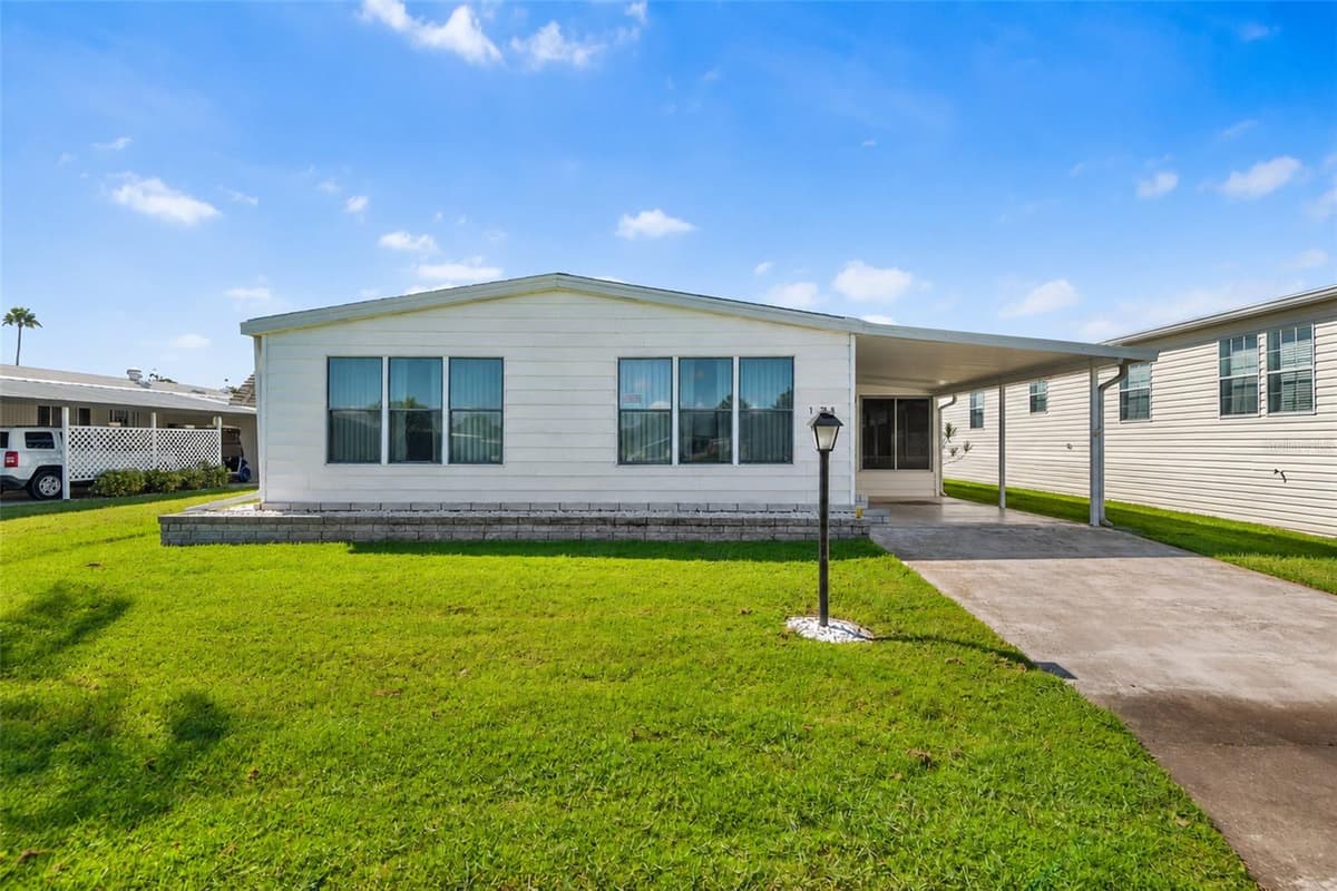128 LAKE HAZEL DRIVE — photo 1 of 46