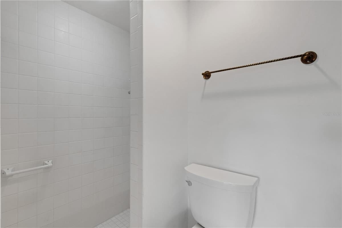 2403 ARDSON PLACE — photo 39 of 73