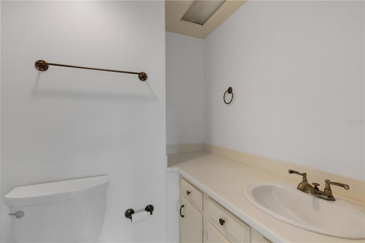 2403 ARDSON PLACE — photo 38 of 73