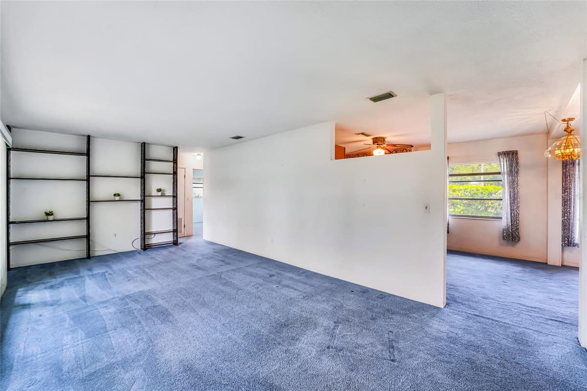 1326 ST THOMAS DRIVE — photo 16 of 49