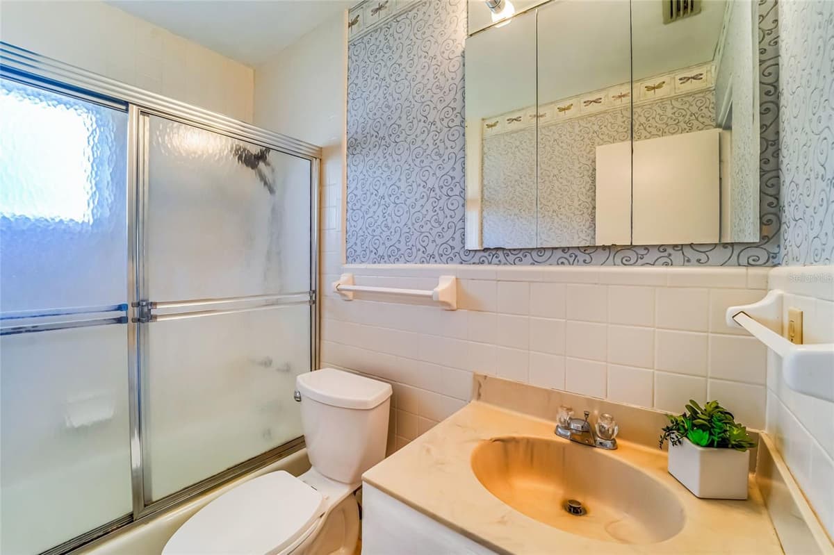 1326 ST THOMAS DRIVE — photo 25 of 49