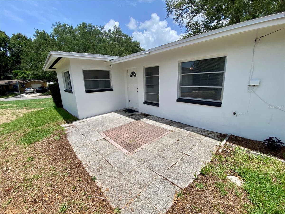 1326 ST THOMAS DRIVE — photo 31 of 49