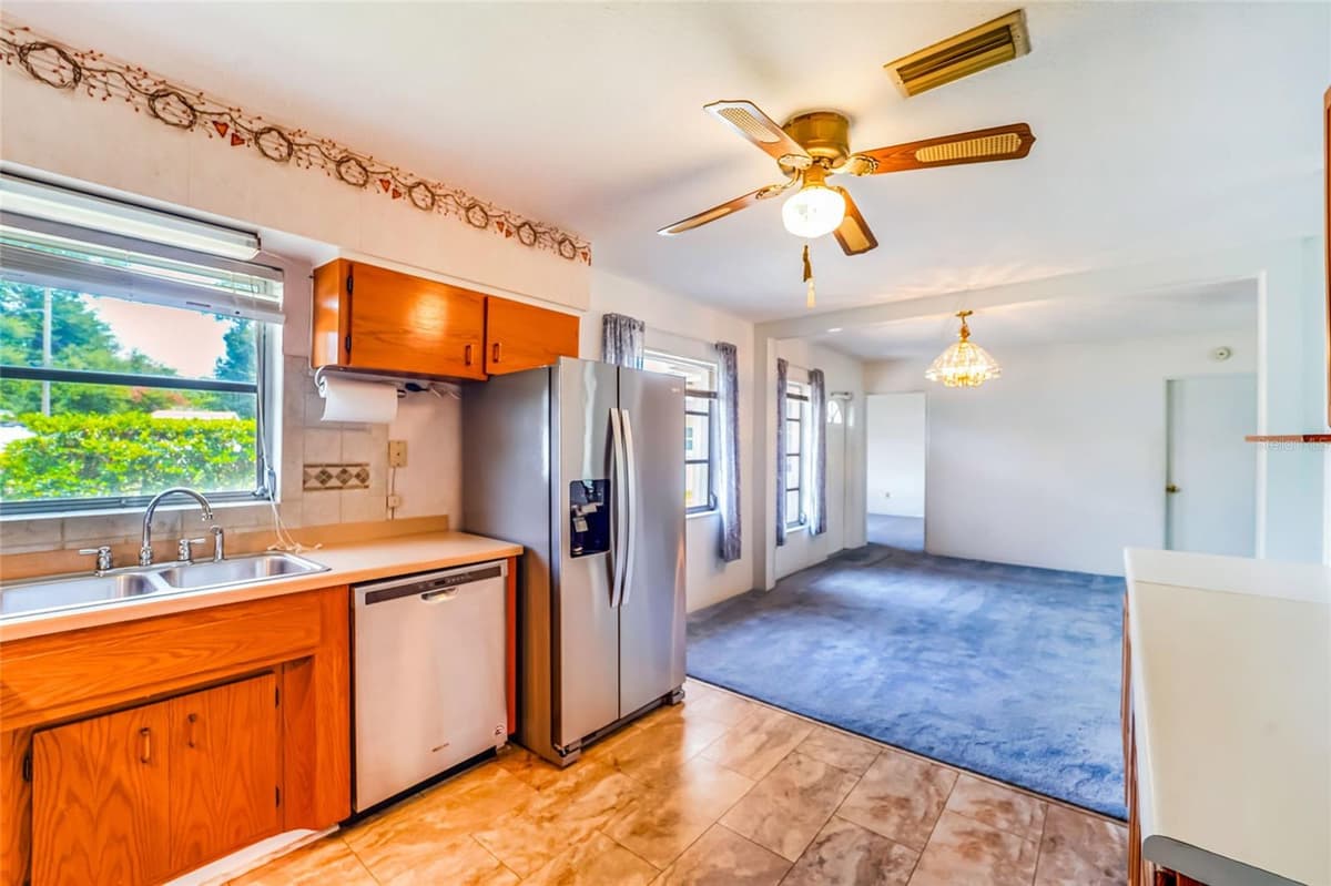 1326 ST THOMAS DRIVE — photo 13 of 49