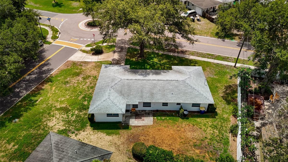 1326 ST THOMAS DRIVE — photo 42 of 49
