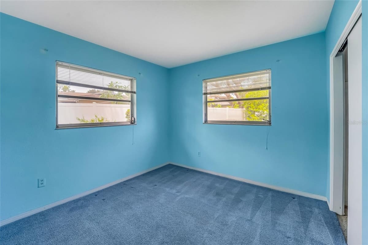 1326 ST THOMAS DRIVE — photo 23 of 49