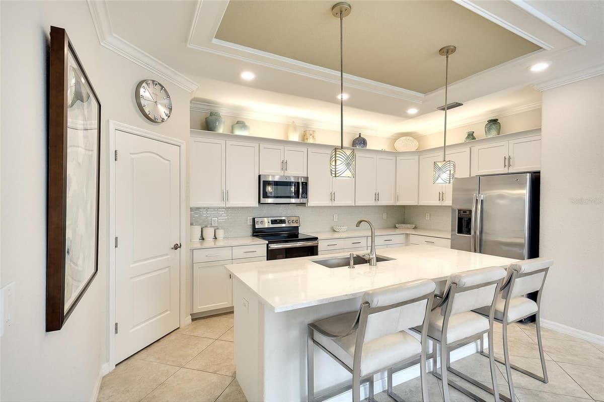 7130 QUIET CREEK DRIVE — photo 14 of 79