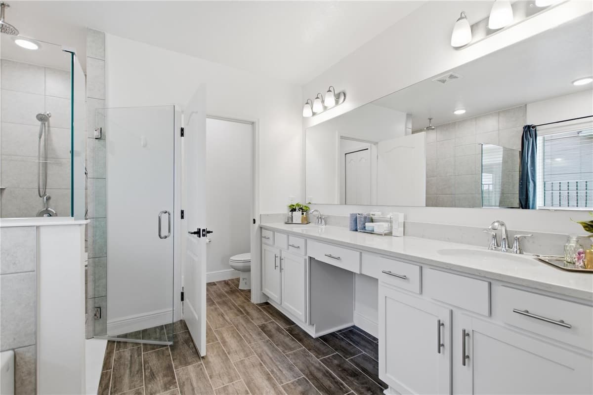 1111 OAK BLUFF DRIVE — photo 30 of 69