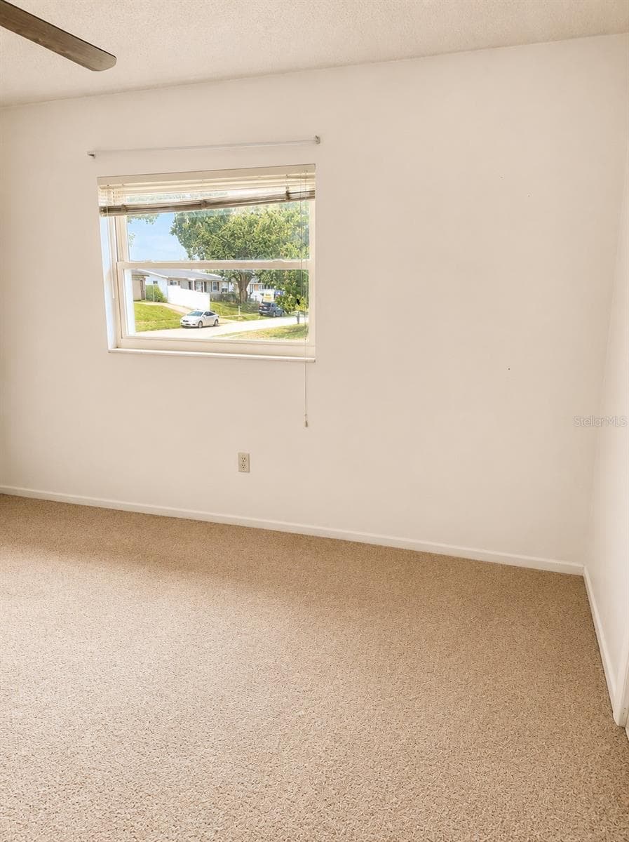 539 IMPERIAL AVENUE — photo 7 of 11