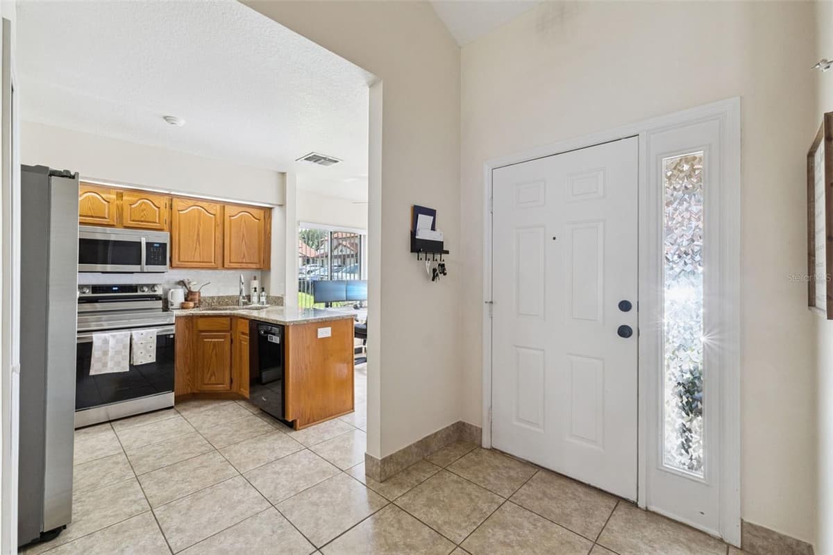 3344 GRAY FOX COVE — photo 4 of 45