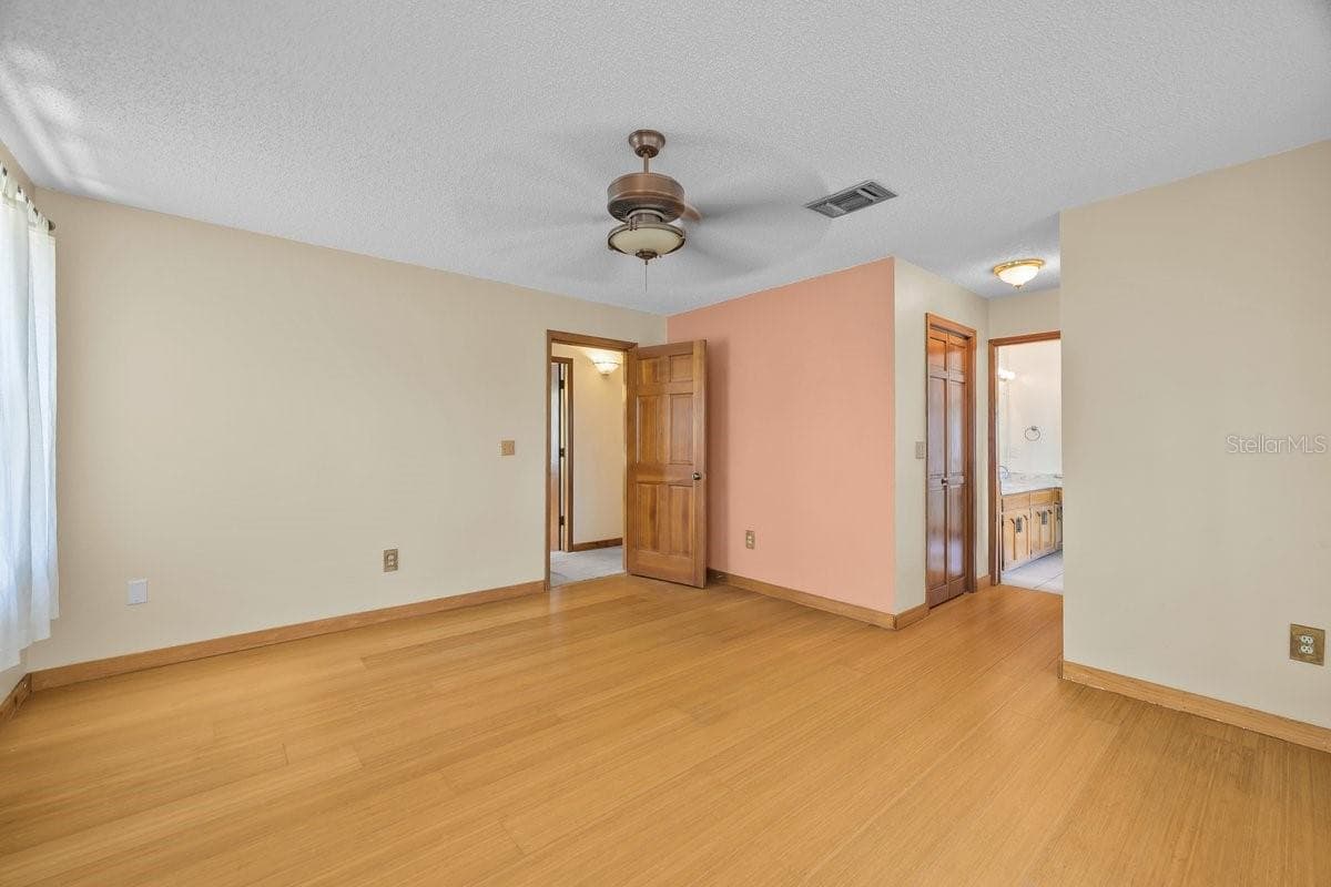 251 CUE LAKE DRIVE — photo 18 of 45