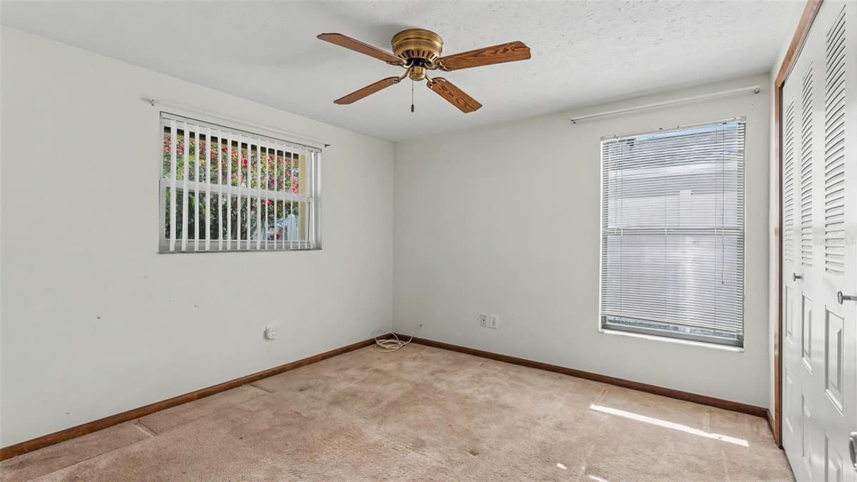 601 FIELDSTONE DRIVE — photo 35 of 50