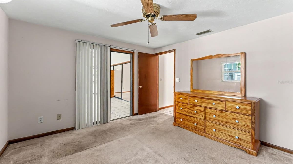 601 FIELDSTONE DRIVE — photo 40 of 50