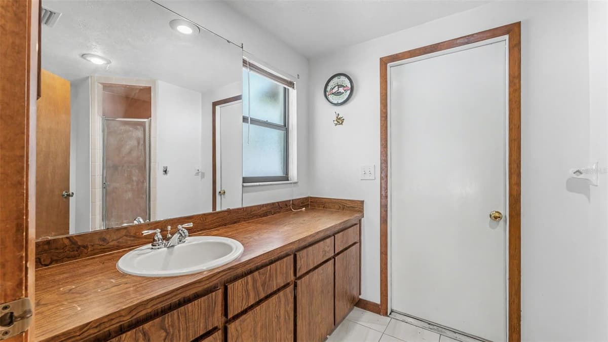 601 FIELDSTONE DRIVE — photo 32 of 50