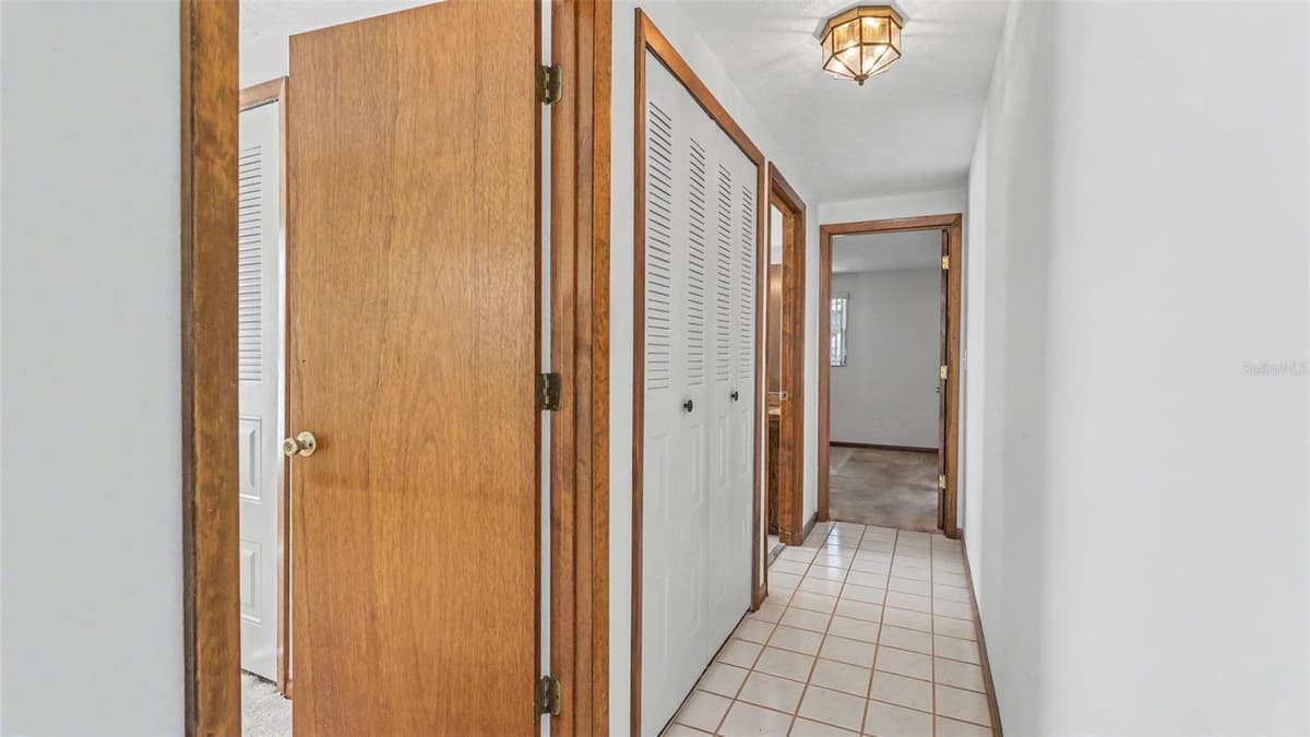 601 FIELDSTONE DRIVE — photo 34 of 50