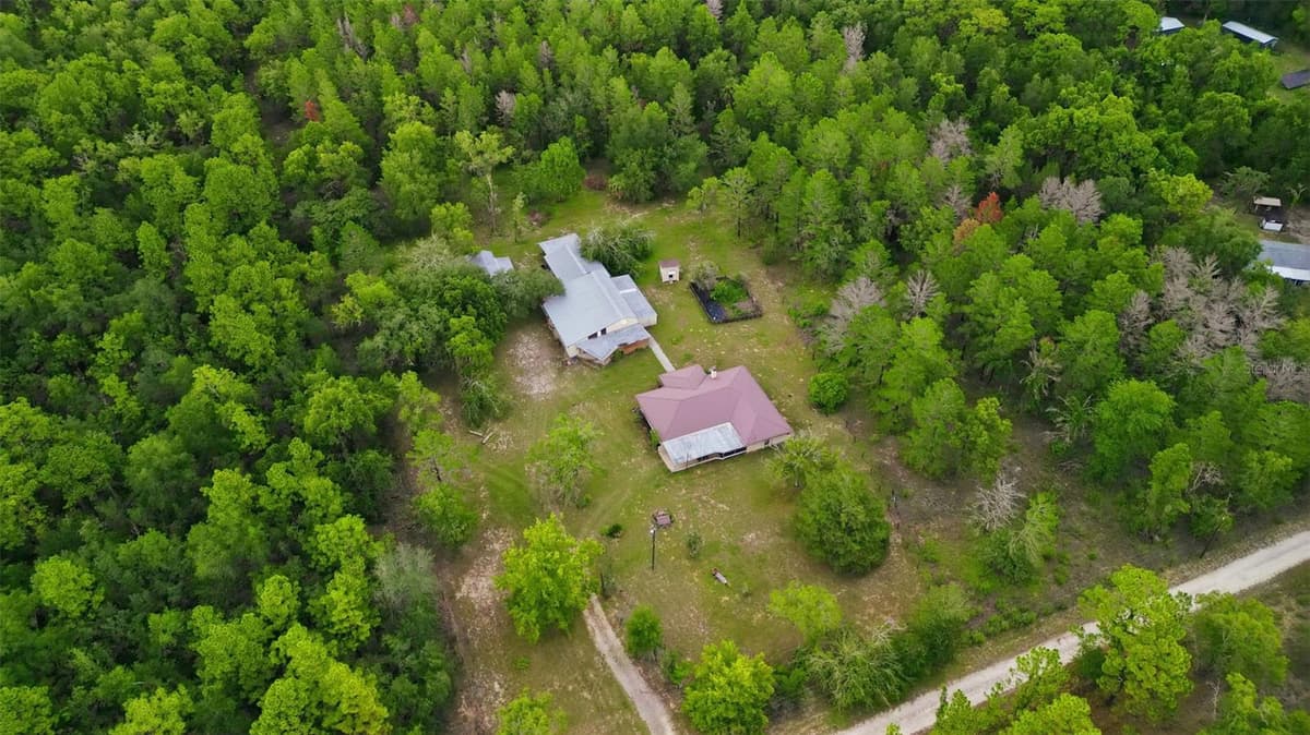 14499 SANDY DRIVE — photo 3 of 33