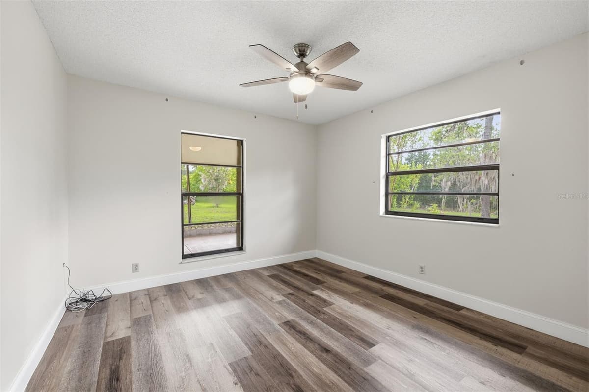 14499 SANDY DRIVE — photo 18 of 33