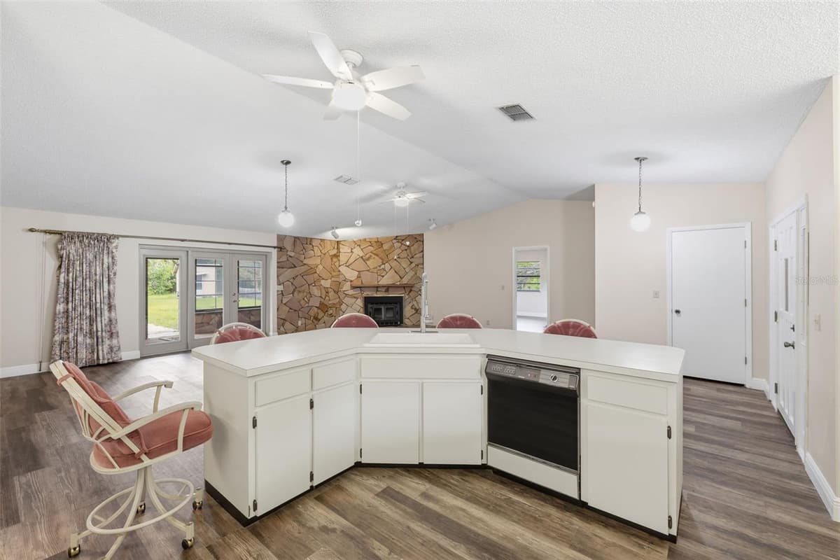 14499 SANDY DRIVE — photo 14 of 33