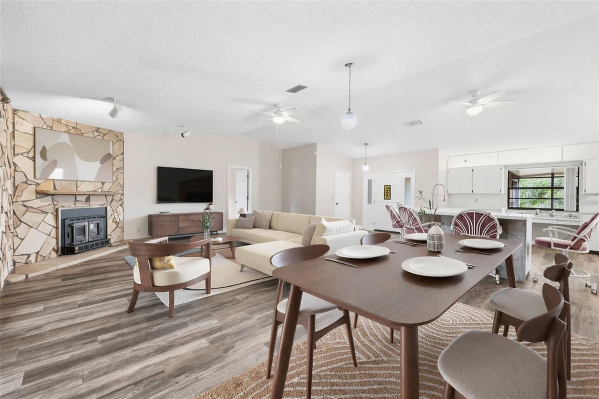 14499 SANDY DRIVE — photo 9 of 33