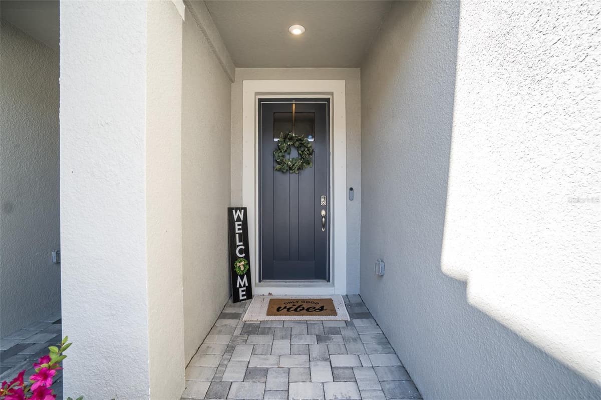 8518 PRIMROSE WILLOW PLACE — photo 4 of 27