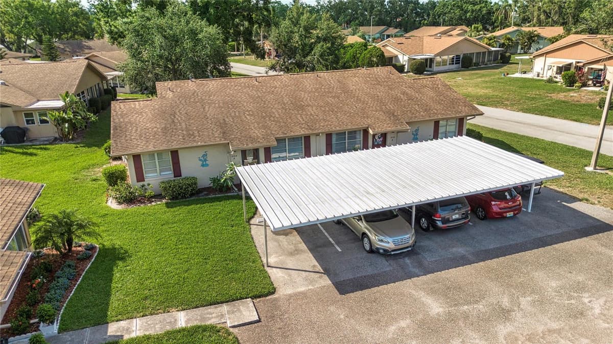 1828 FOXHUNT DRIVE — photo 3 of 34