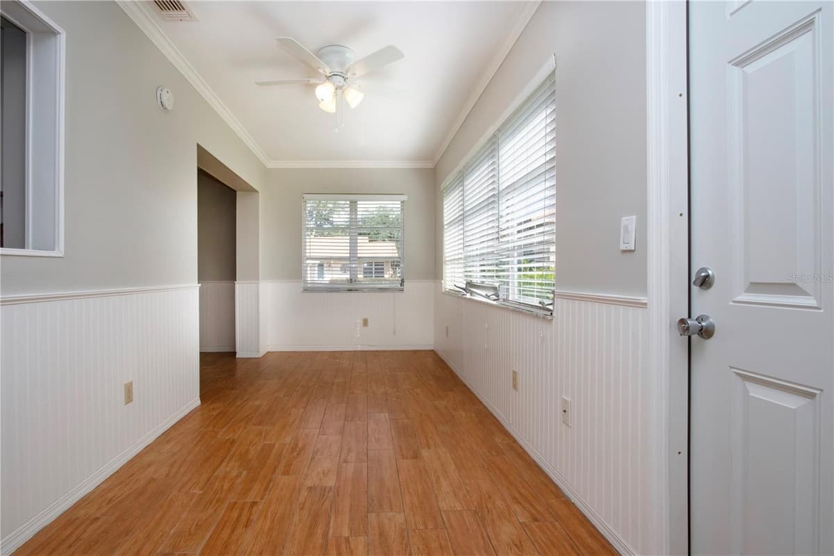 1828 FOXHUNT DRIVE — photo 17 of 34