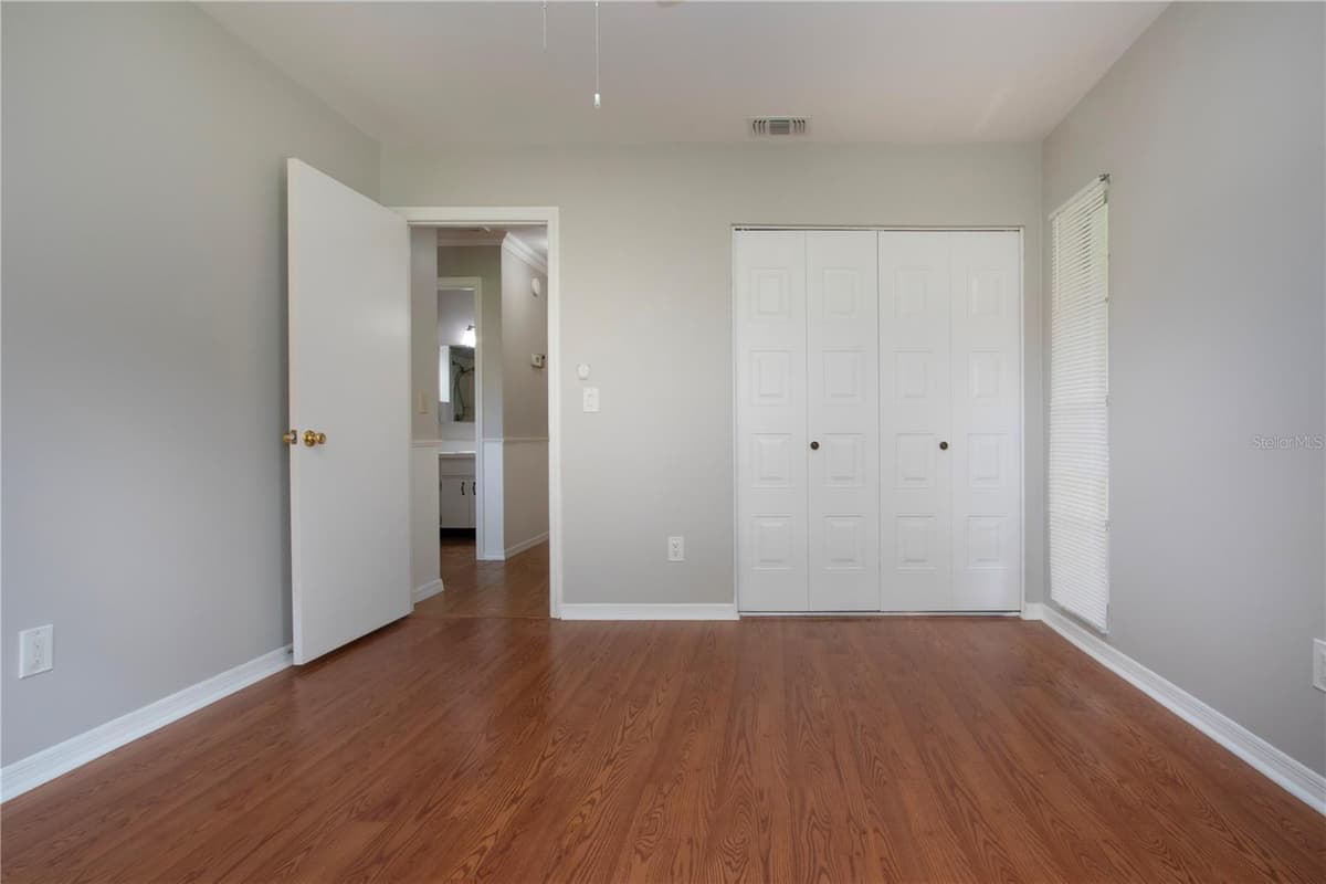 1828 FOXHUNT DRIVE — photo 29 of 34