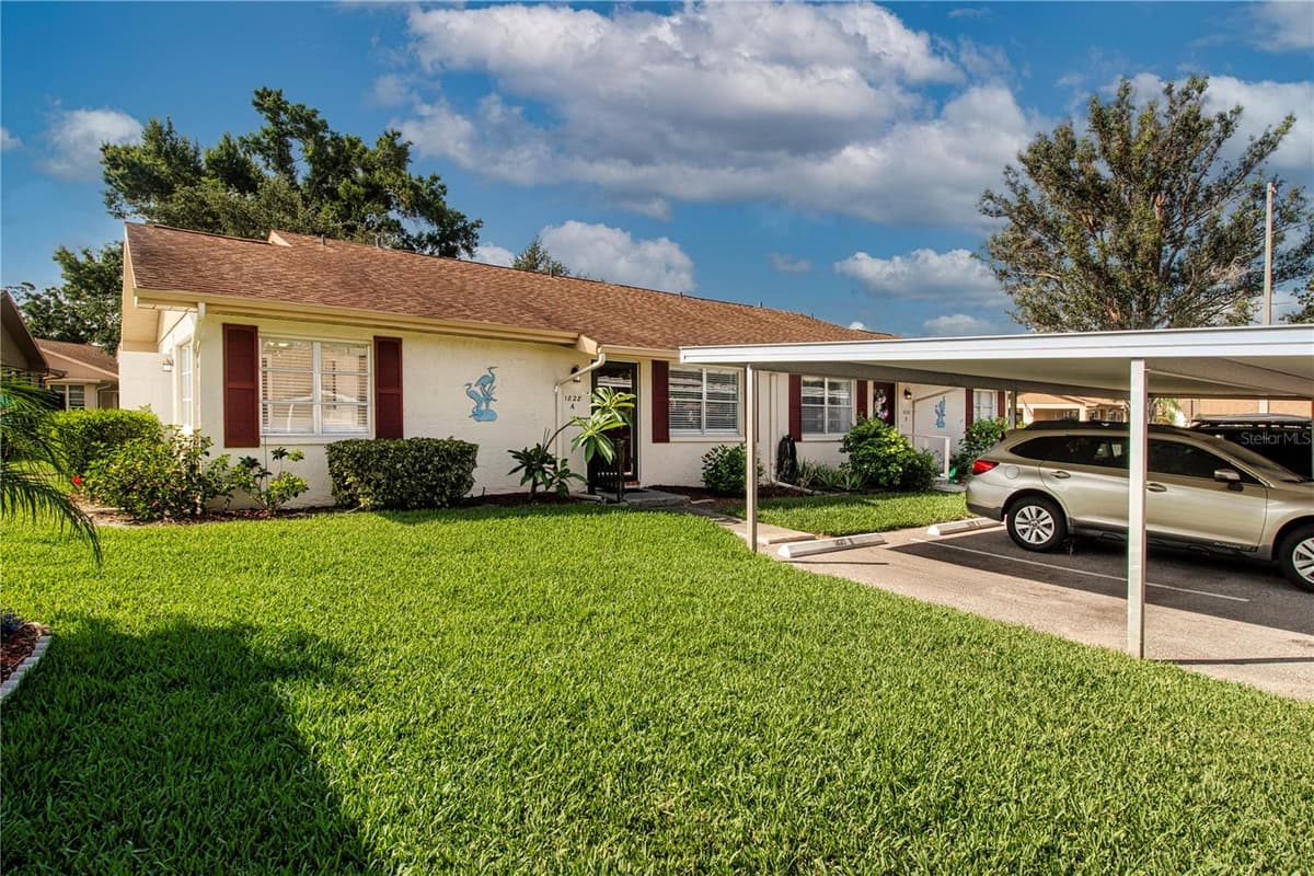 1828 FOXHUNT DRIVE — photo 1 of 34