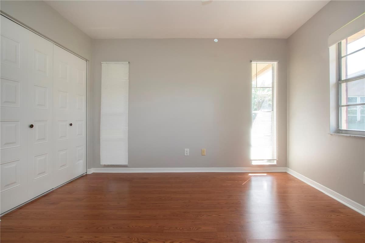1828 FOXHUNT DRIVE — photo 28 of 34