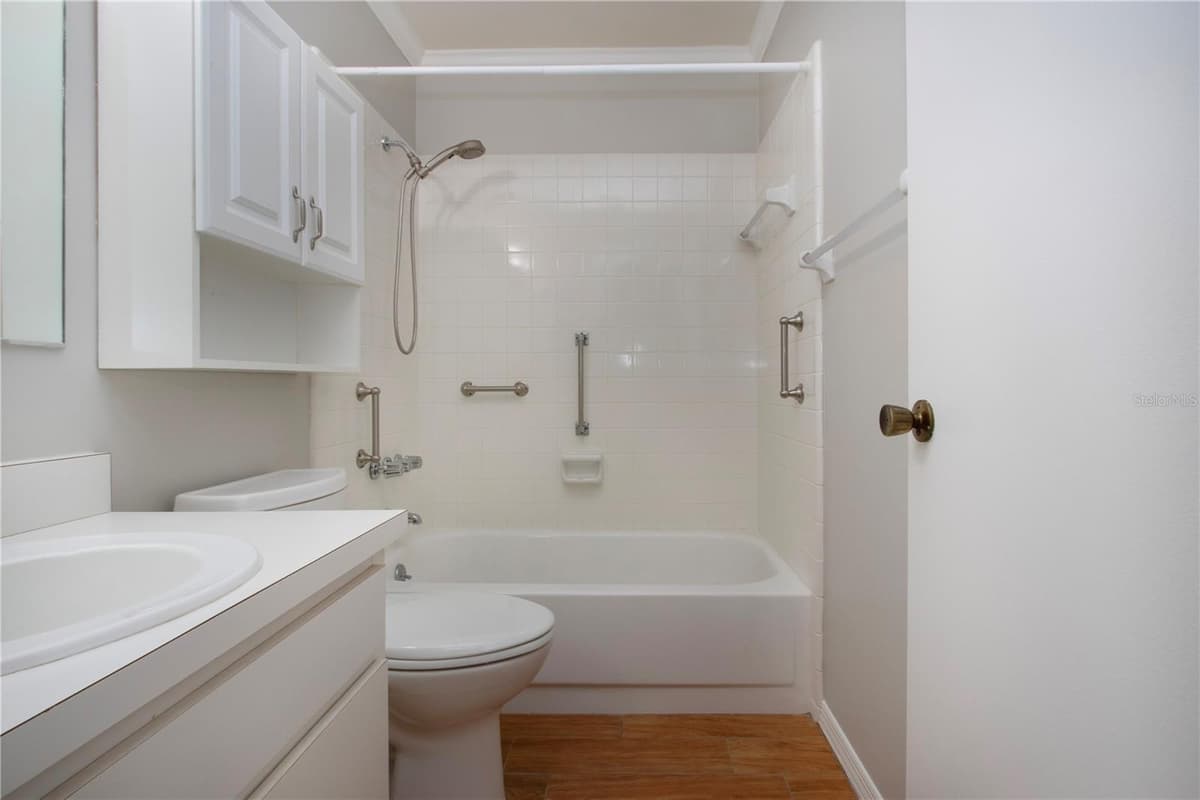 1828 FOXHUNT DRIVE — photo 30 of 34