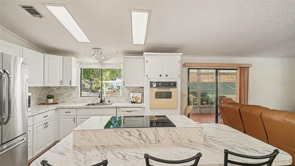 8430 IMPERIAL CIRCLE — photo 11 of 34