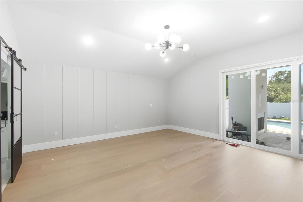 281 BREWER AVENUE — photo 46 of 54
