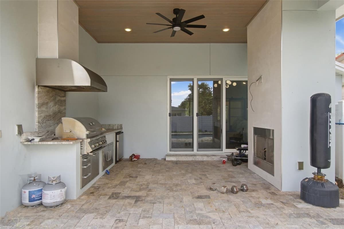 281 BREWER AVENUE — photo 42 of 54