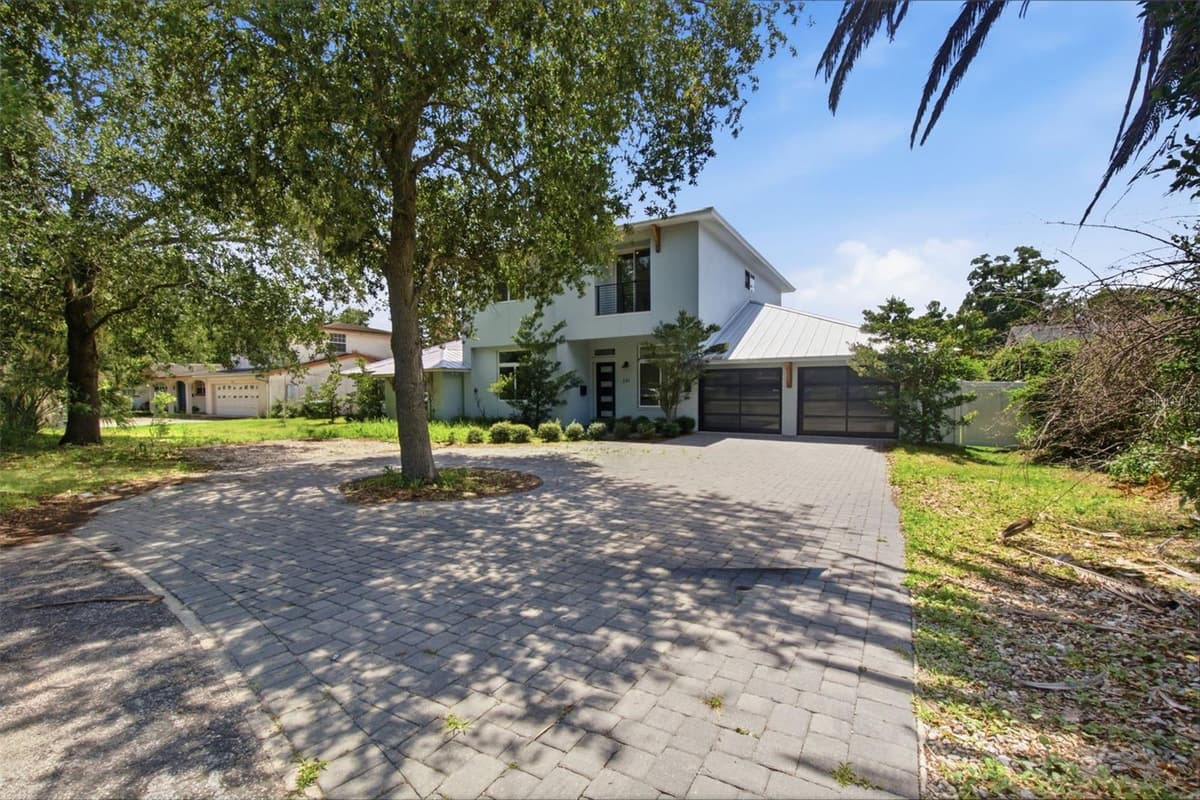 281 BREWER AVENUE — photo 4 of 54