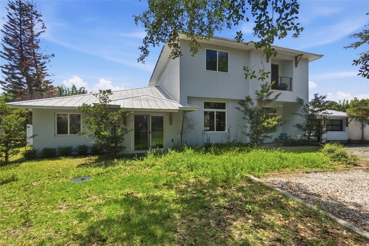 281 BREWER AVENUE — photo 3 of 54